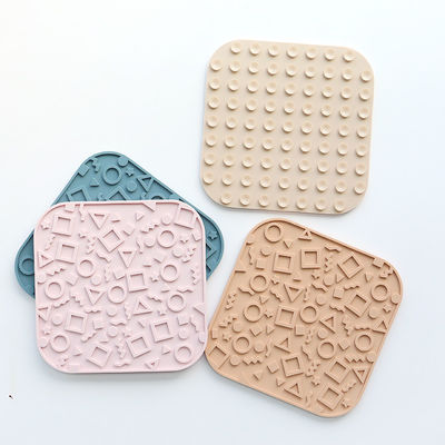 गुणवत्ता  PAISEN Custom Silicone Pet Dog Lick Pad Mat Easy-to-Clean Suction Cups for Healthy Feeding of Dogs Cats Pet Bowls Feeders फैक्टरी